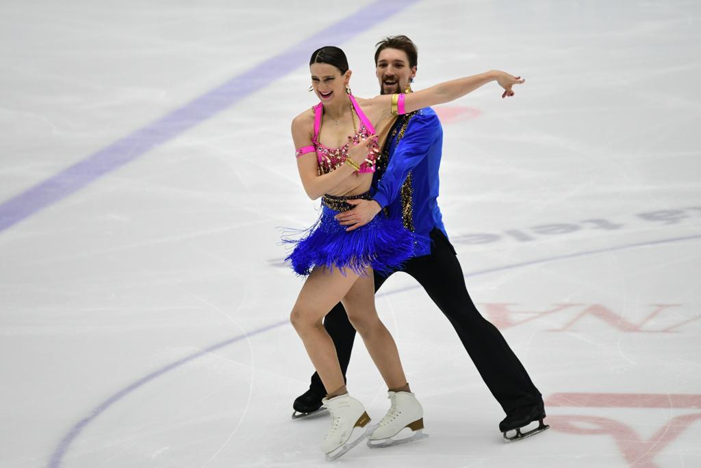 figure skating dress crystal designs Figure Skating Dress Women's Girls' Ice Skating Dress Outfits White Pink Burgundy Open Back Mesh Spandex High Elasticity Competition Skating Wear Crystal / Rhinestone Sleeveless Ice Skating Figure 2026
