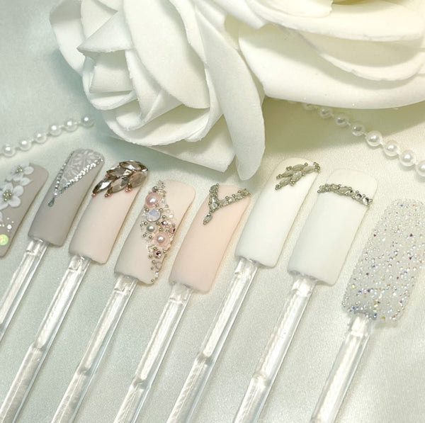 How to make your wedding nails sparkle