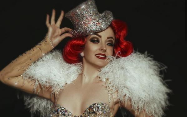 LEARNING THE SECRETS OF BURLESQUE COSTUMING