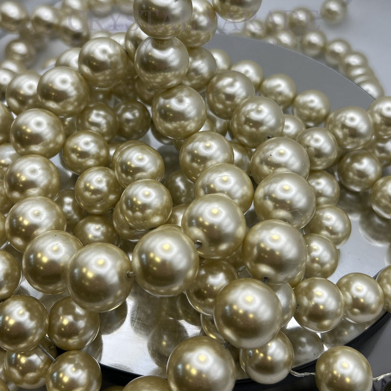 Preciosa Vintage Round Pearls - Light Cream