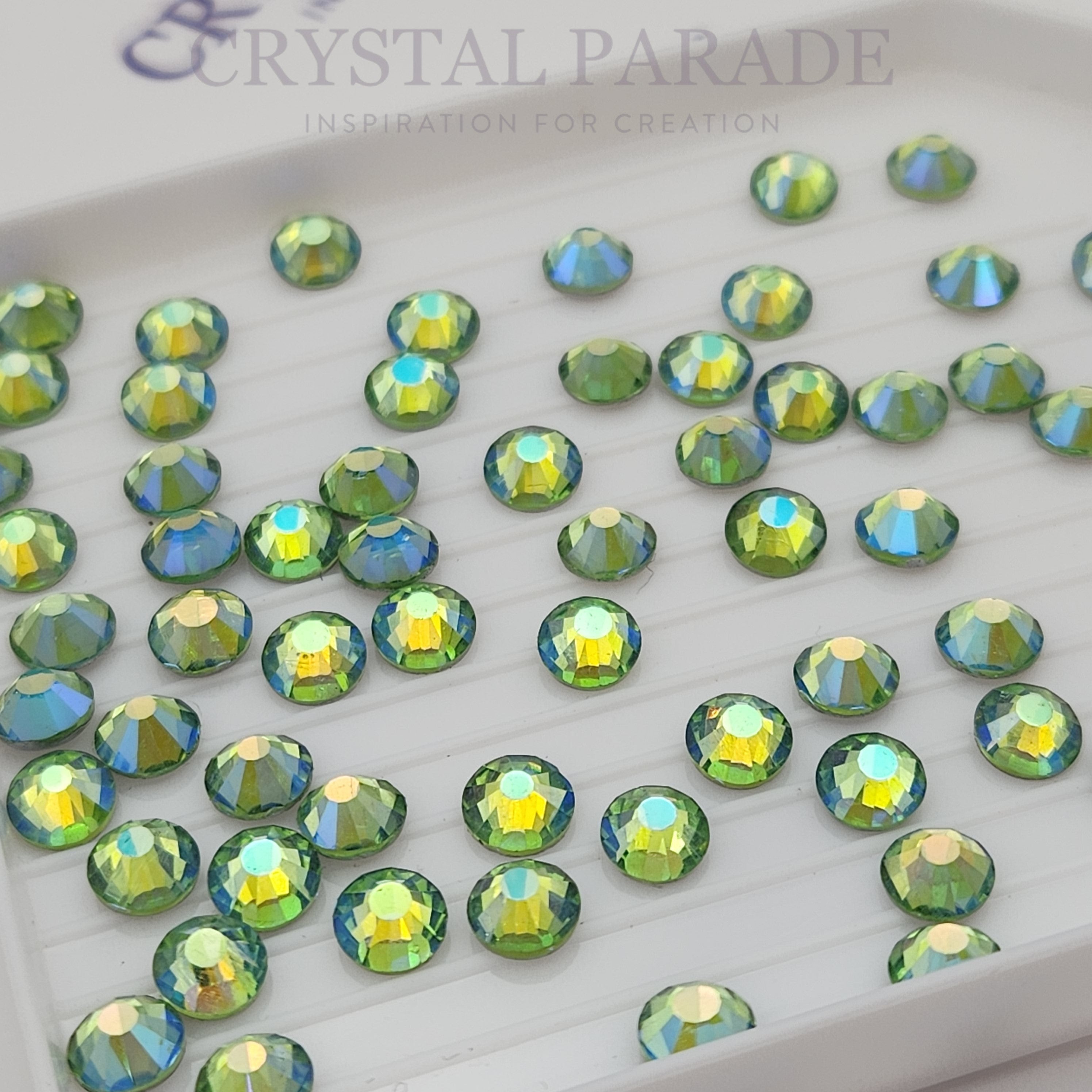 Fabulous sparkle with Luna Non Hotfix Rhinestones - Light Peridot AB