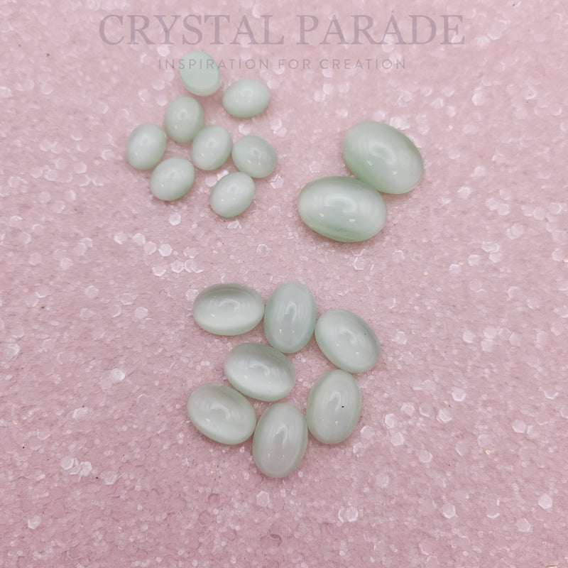 Preciosa Oval Cabochon - Moonshine Green (01192)