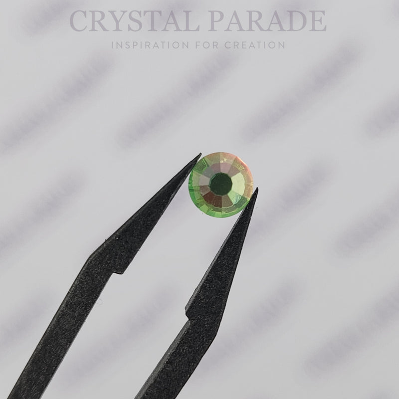 Zodiac Crystals Mixed Sizes Pack of 200 - Peridot Shine