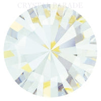 Preciosa Maxima Pointy Back Chaton - White Opal Unfoiled