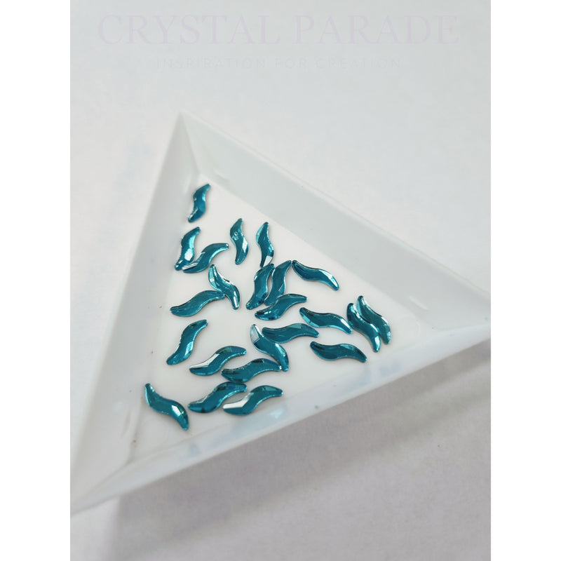 DISCONTINUED - Zodiac Crystal Wiggle Shape - Aquamarine -  Pack of 20