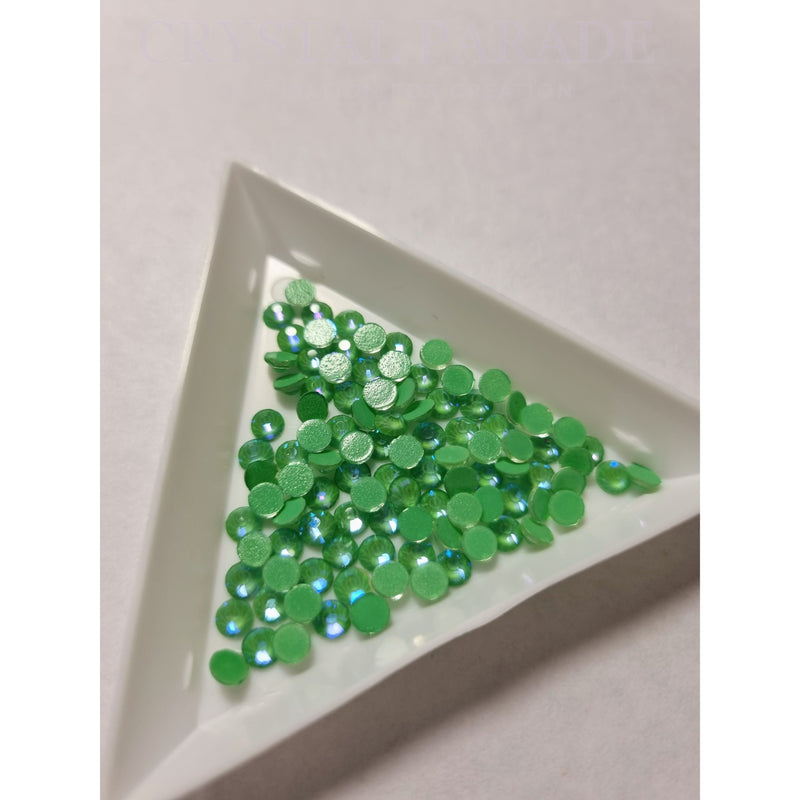 Zodiac Crystal Luminous Grass Green  SS16 (4mm) Pack of 100