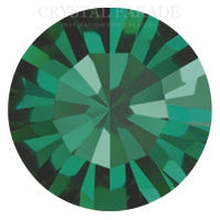 Preciosa Maxima Pointy Back Chaton - Emerald Unfoiled